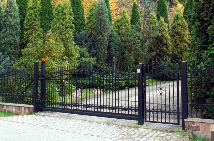 A Comprehensive Guide to Electric Gate Safety Features and Regulations